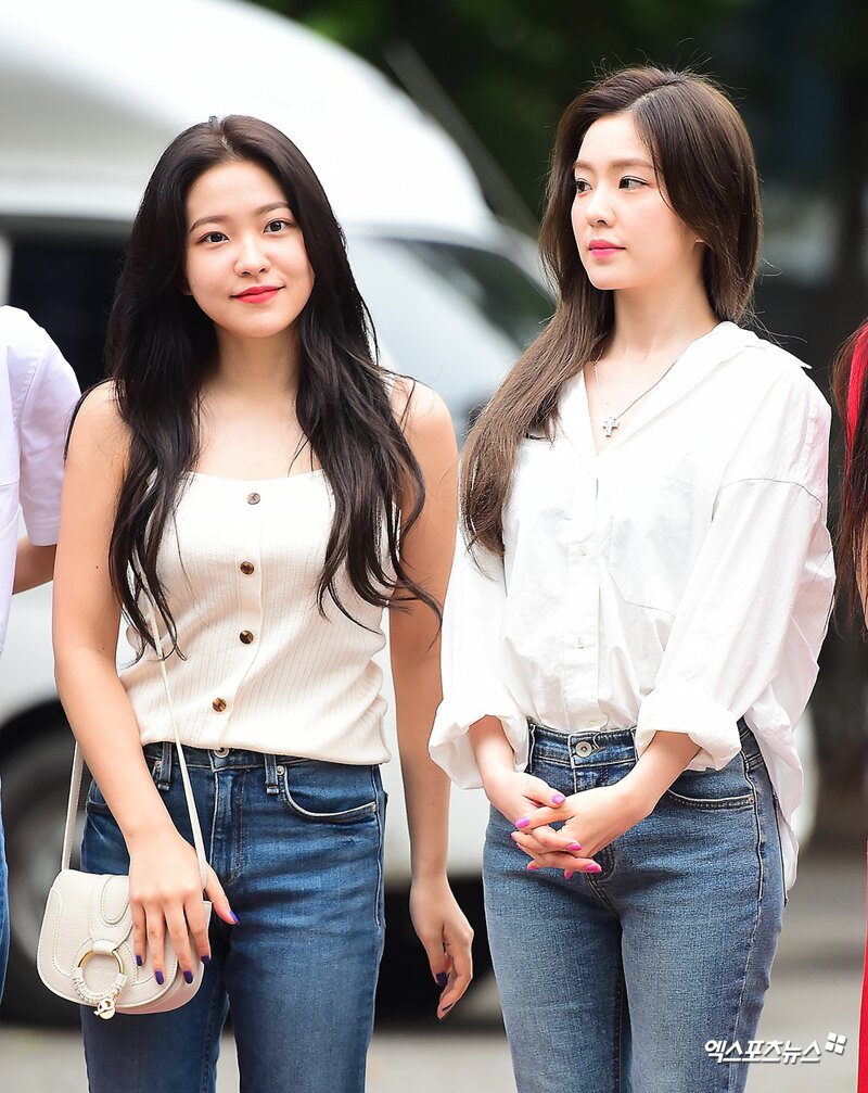 웹진 인벤 : 예리가 은근히 떡대가 좀 있는건가? - 오픈이슈갤러리 예리가 은근히 떡대가 좀 있는건가?