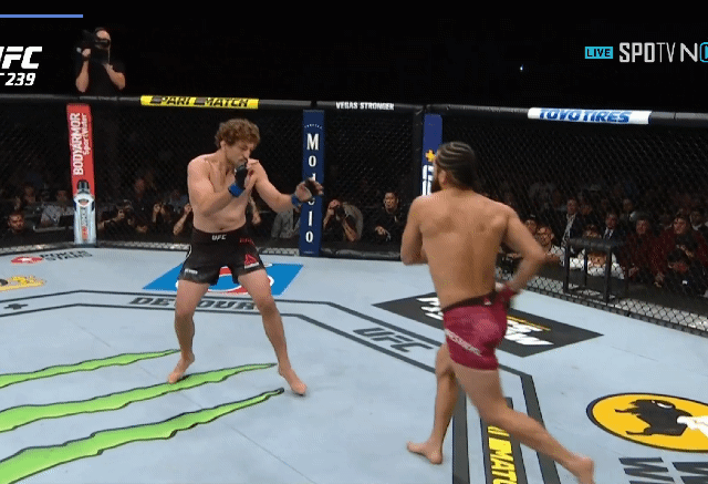 오늘자 UFC.... 최단시간KO ...gif - 오픈이슈갤러리 - 인벤 오늘자 UFC.... 최단시간KO ...gif - 오픈이슈갤러리