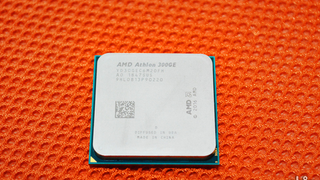 AMD 애슬론 300GE 실물 확인, 200GE보다 200MHz 빨라져?